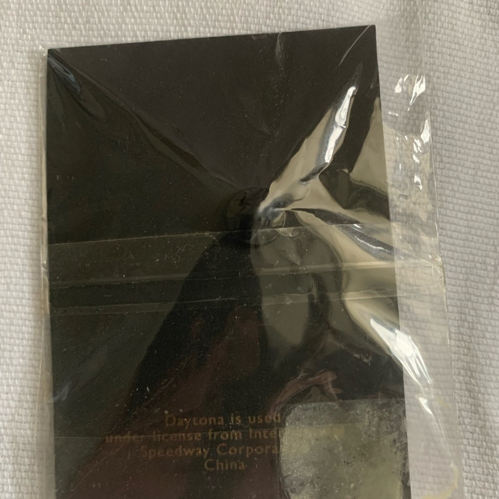 Vintage Daytona International Speedway Limited Edition Pin 2001, New in Package - Picture 2 of 5